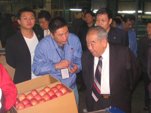 2006年10月28日原人大副委員長(zhǎng)布赫.jpg